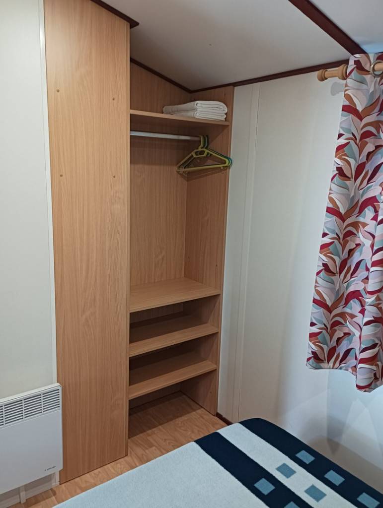 Mobile-Home-Superior-Dormitory-Principal-Armario